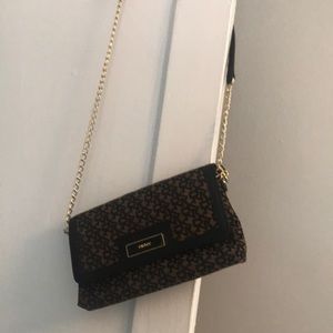 Dkny purse